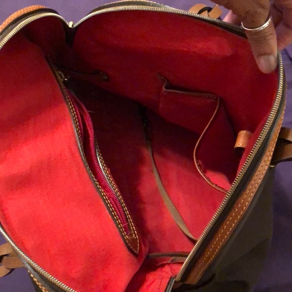 Dooney & Bourke carry bag/purse - Picture 3 of 4